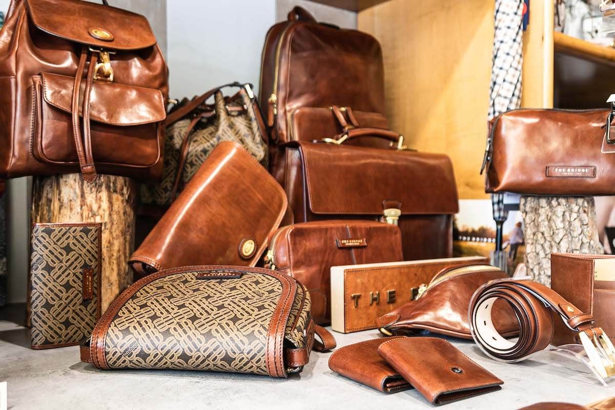 Valigie, borse e articoli di pelletteria • Valigeria DeAngeli Milano